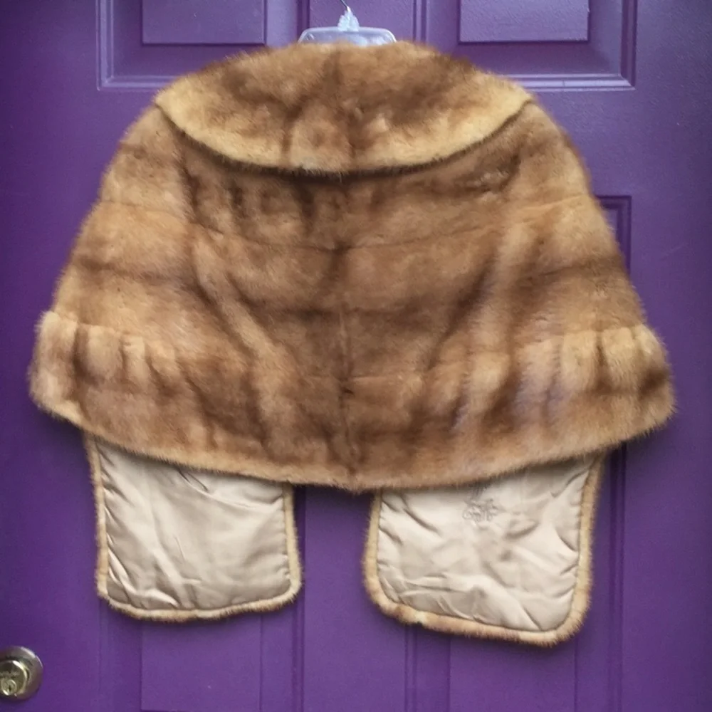 Vintage - Genuine Mink Capette - Picture 2 of 8